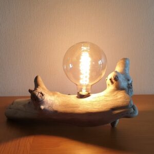 Lampe en bois flotté originale