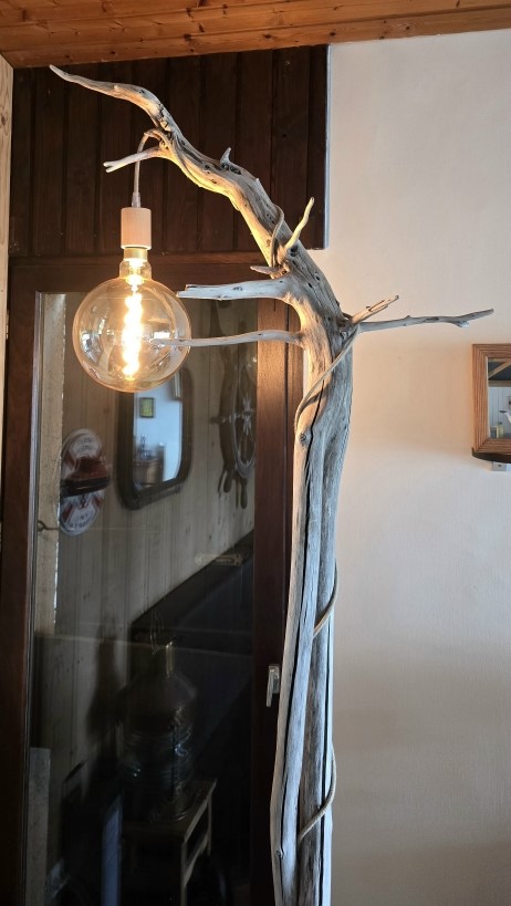 Lampadaire bois flotte